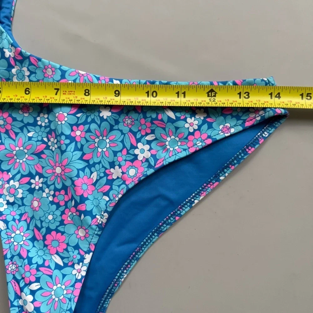 FRANKIES BIKINIS Cash One Piece Swimsuit Bikini Floral Blue Medium Cutout